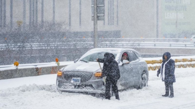 Мощна зимна буря обхванала голяма част от Съединените щати доведе